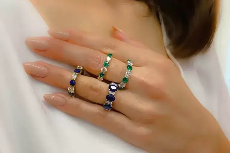 Verenički prsten sa dragim kamenom 