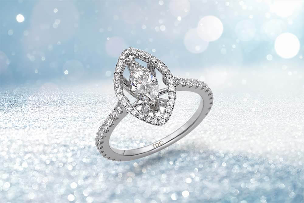 Verenički prsten sa dijamantom markiz reza