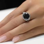 Verenički prsten sa crnim dijamantom