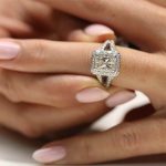 Vintage ili moderni verenički prsten sa dijamantom