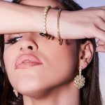 Dijamantske minđuše i narukvice