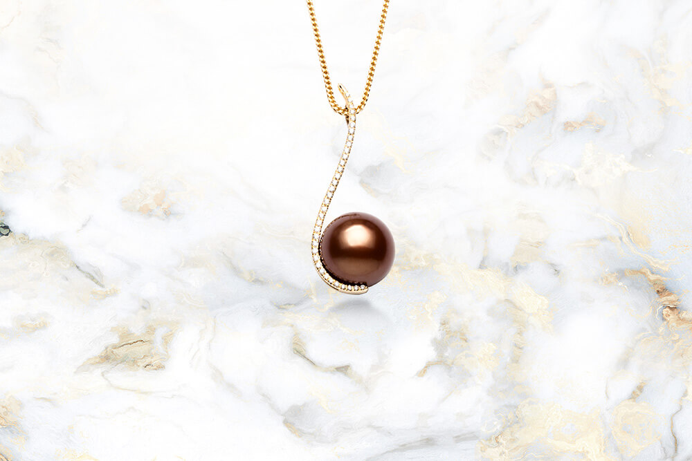 Dijamantske ogrlice sa biserom