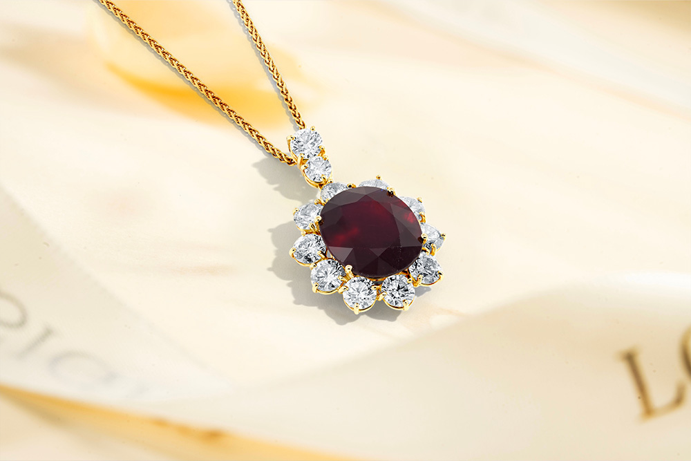Nakit sa dragim kamenjem za specijalne prilike