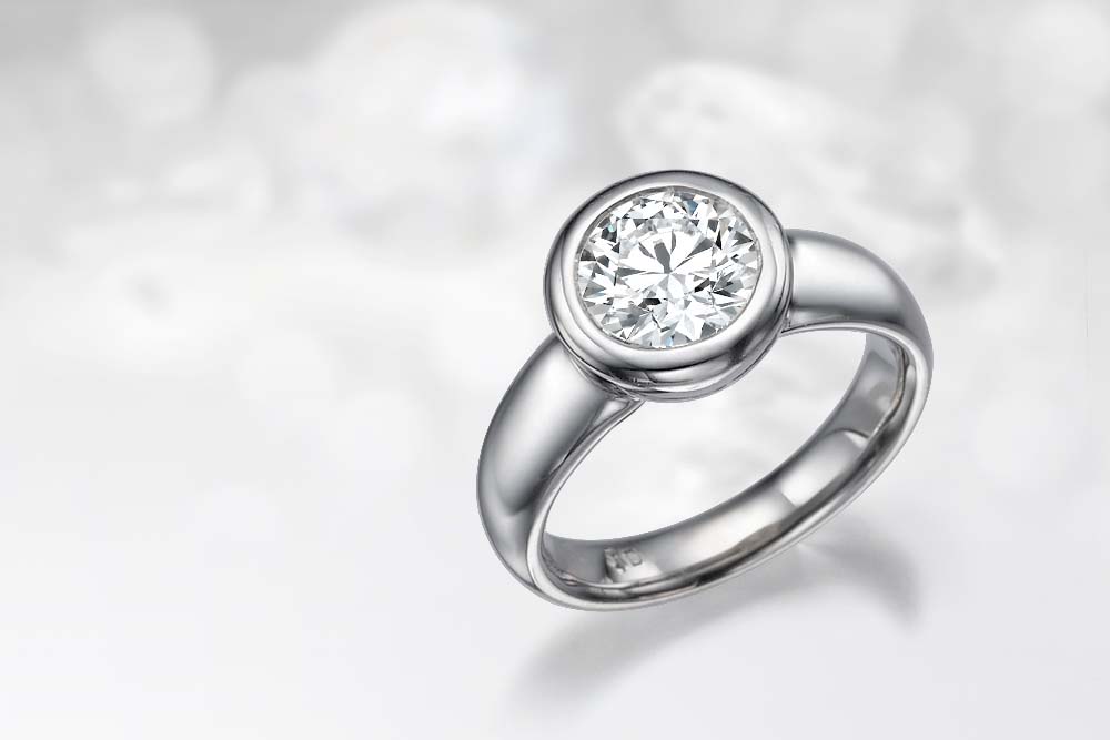 Dijamantski prsten sa bezel postavom