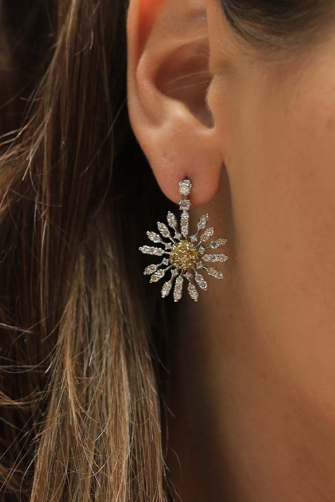 Minđuše sa dragim kamenjem u boji