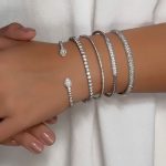 Bangle ili charm dijamantska narukvica?