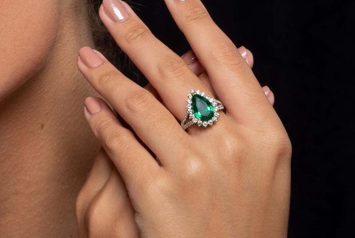 Zašto je smaragd omiljeni dragi kamen poznatih? – Priča o kamenu koji nosi moć i eleganciju